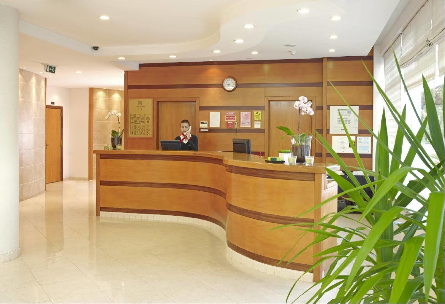 Hotel Coroa De Fátima Exteriör bild